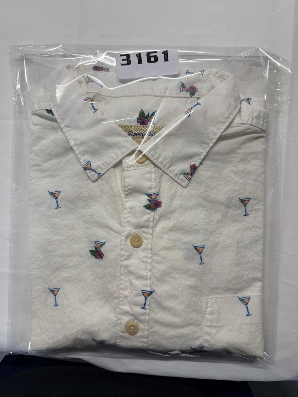 Tommy Bahama Men's Short Sleeve White Cocktail Hawaiian Shirt Size XL - Picture 9 of 9